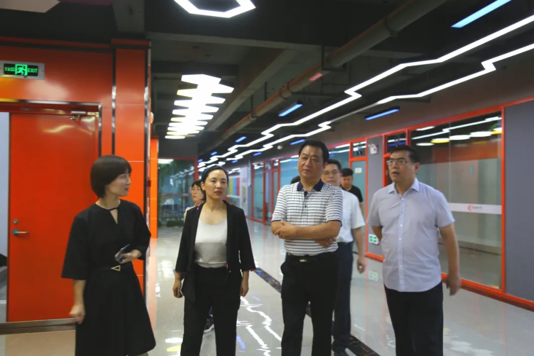 【鑫马要闻】山西省委统战部王瑜到理想创业大厦调研新的社会阶层人士统战工作(图8)