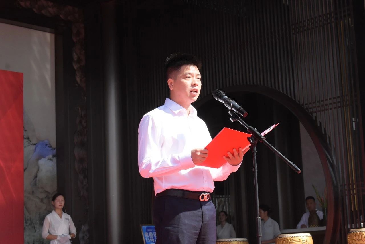 玺封金顶 荣耀河东！鑫马央玺封顶仪式圆满成功，人潮汹涌，再续销售传奇......(图11)